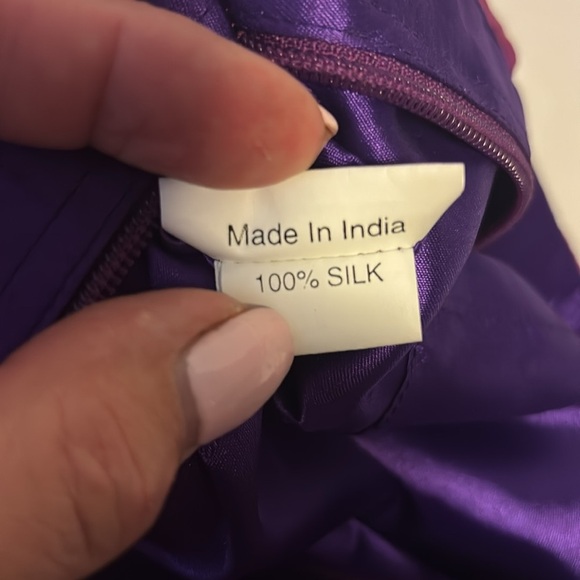 MILSON & LOUIS BRAND SILK HAND BAG EMBROIDERY AND SEQUIN DESIGN
GORGEOUS COLORS - Picture 10 of 12